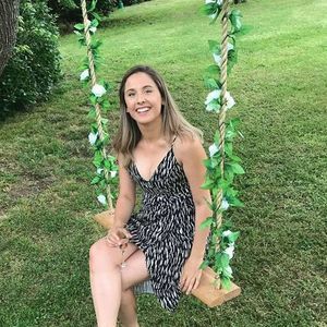 Meet your Posher, Laura